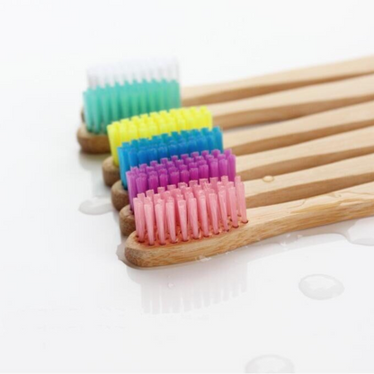 Escova Dental de Bambu Simples - Freeda